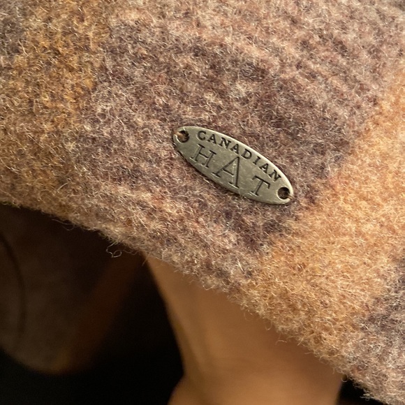 Wool Beret Hat by Canadian Hat 1918 - Picture 3 of 8